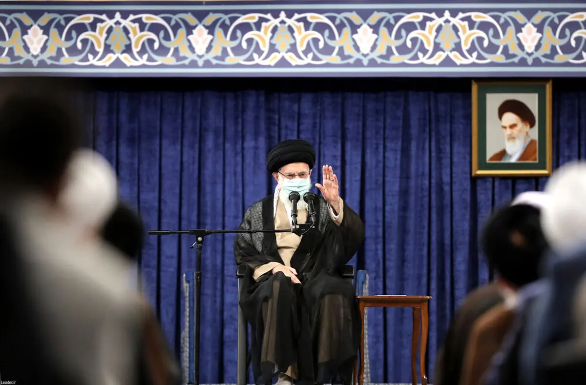 دیدار فرماندهان و رزمندگان دفاع مقدس با رهبری