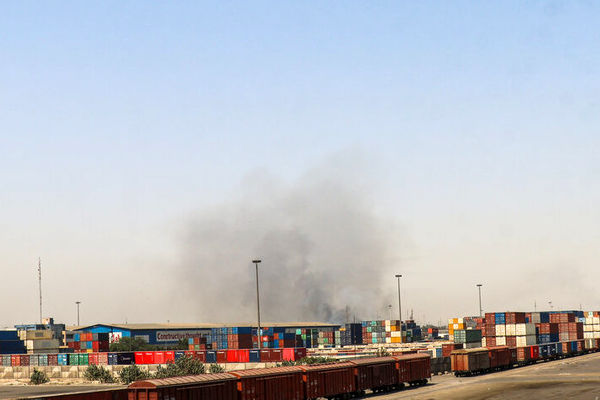 لحظه انفجار در بندر دیر بوشهر