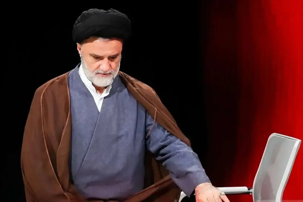 درخواست نماینده جنجالی از رهبر انقلاب برای ساخت بمب اتمی 