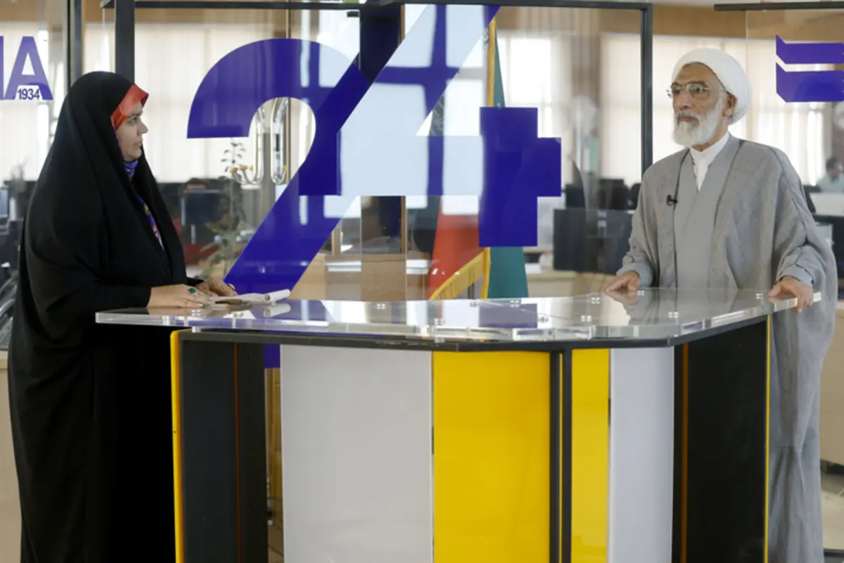 برای فهم رخدادهای صدسال گذشته باید تحولات قم و حوزه علمیه ارزیابی شود