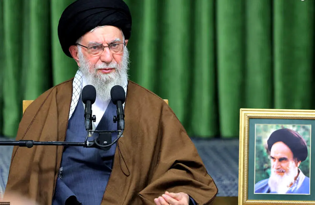 رهبر انقلاب : از قدرت‌های زورگو نمی‌ترسیم