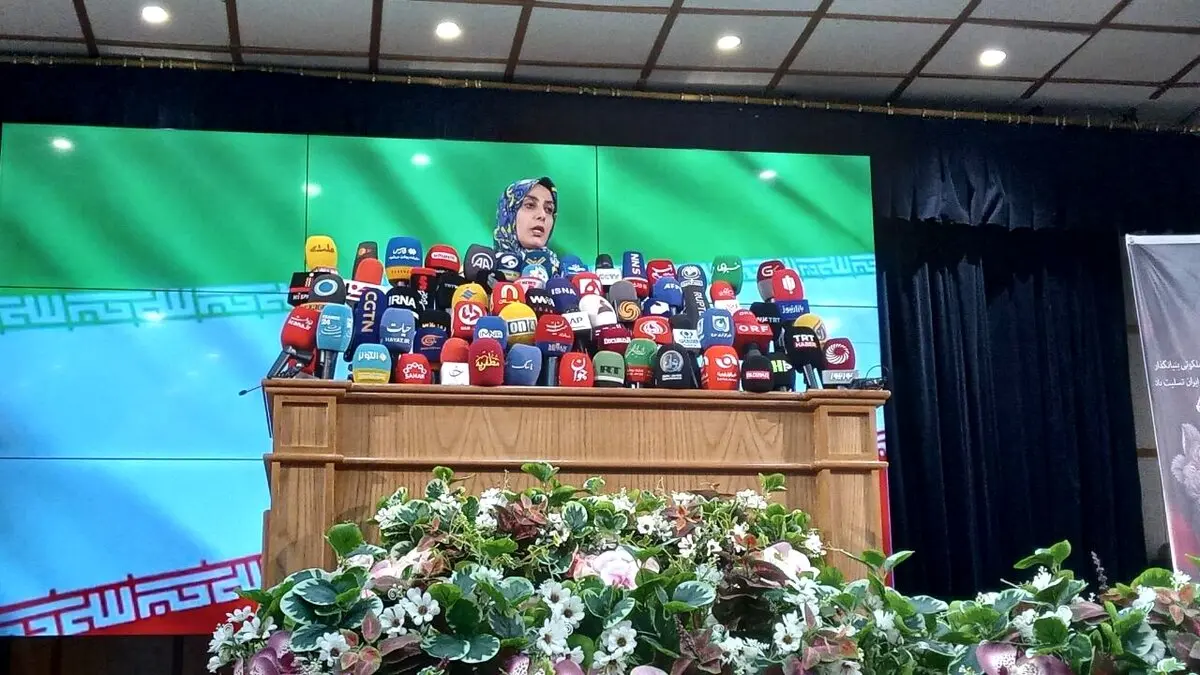 زرآبادی پس از ثبت نام: با فساد مبارزه خواهم کرد