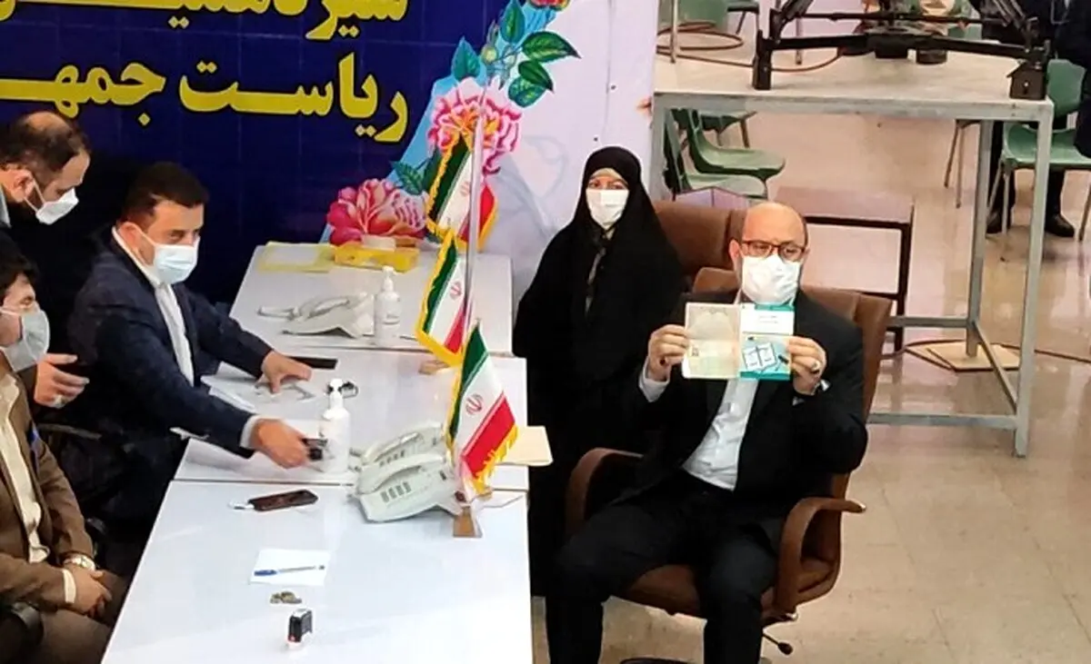 سردار دهقان وارد ستاد انتخابات شد