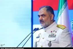 فرمانده نیروی دریایی : دشمن با رقص پای بوکس می‌خواهد آسیب بزند