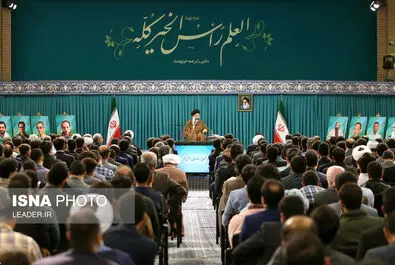 رهبر انقلاب نخبگان