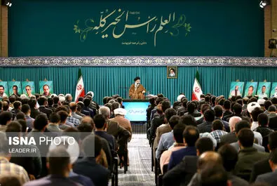 رهبر انقلاب نخبگان