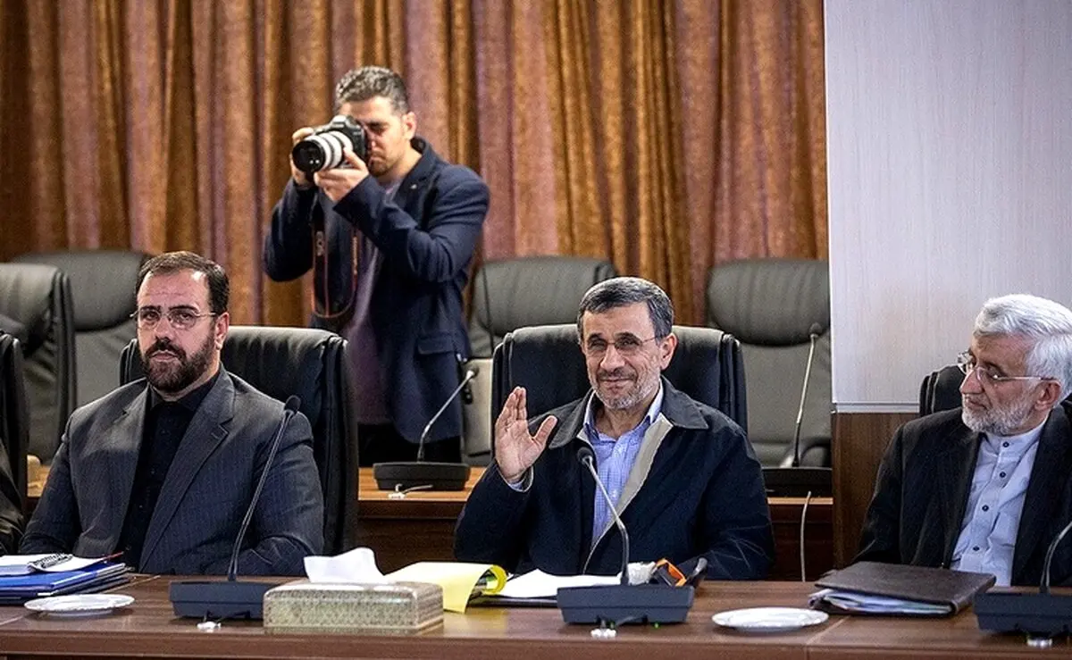 عضویت احمدی‌نژاد در مجمع تشخیص تمدید می‌شود؟