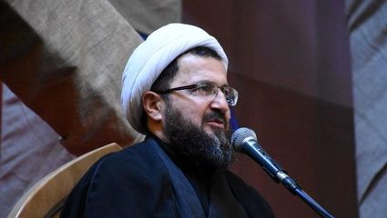 سخنان حجت‌الاسلام ماندگاری در پاسخ به فرد معترض در مسجد جمکران