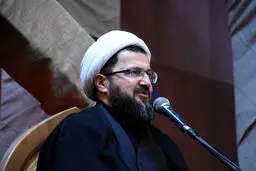 سخنان حجت‌الاسلام ماندگاری در پاسخ به فرد معترض در مسجد جمکران
