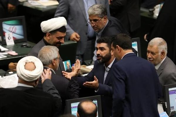 معتمدی‌زاده خطاب به روحانی :  آش دهان‌سوزی نبودید که امروز طلبکارید؛ علی برکت الله! 