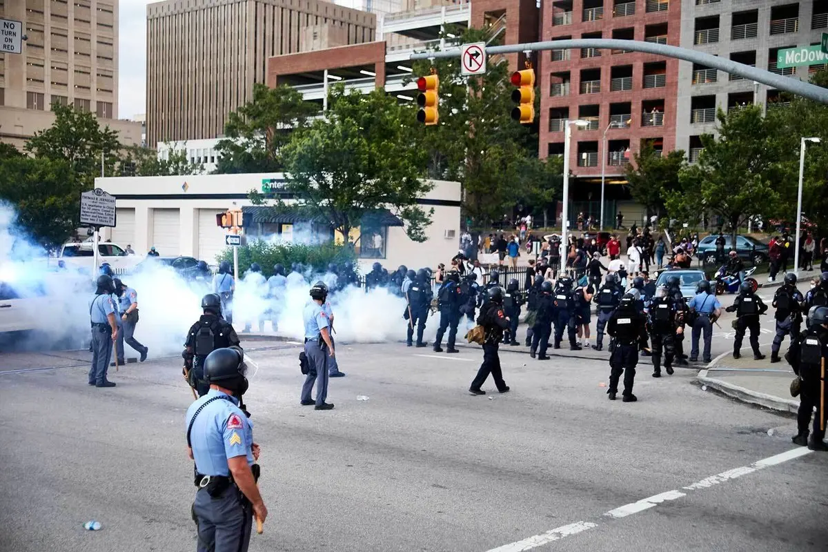 شورش علیه ترامپ از لس آنجلس آغاز شد