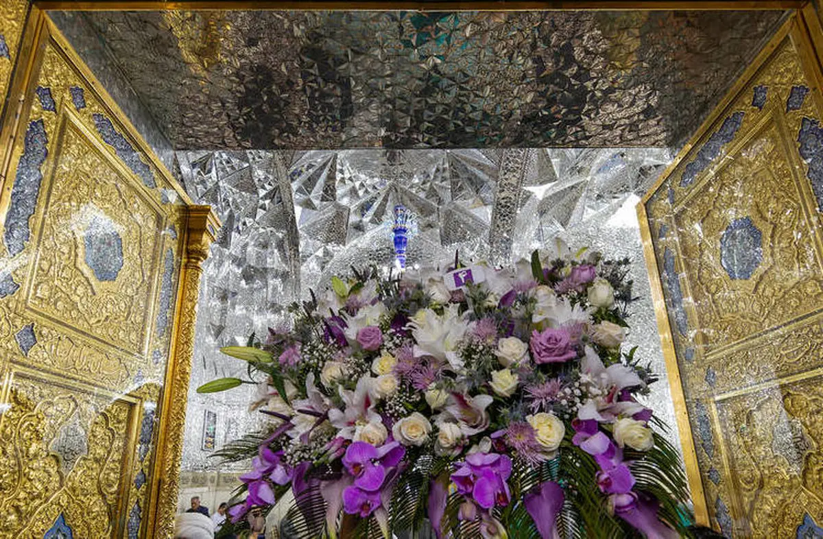یک ایرانه و یک امام رضا(ع) با نوای حاج محمود کریمی