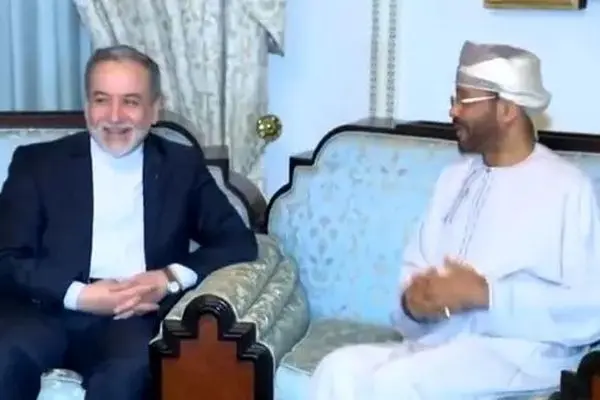 دیدار جداگانه هیأت‌های ایران و آمریکا با وزیر خارجه عمان