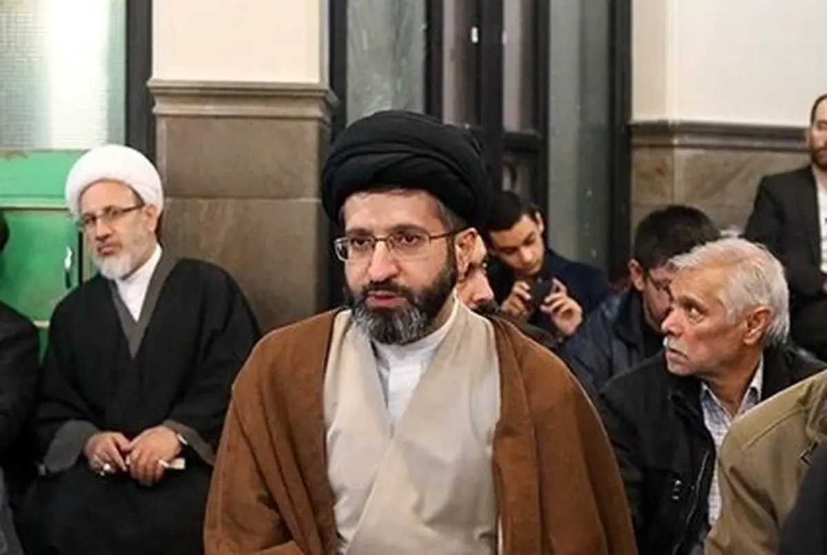 واکنش مردم به حضور فرزند رهبر انقلاب در خیابان