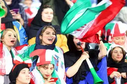 بازی ایران - کره شمالی با حضور تماشاگران زن در مشهد