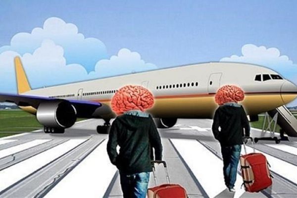 سخنان تلخ ایرانیان دیپورت شده از آمریکا در فرودگاه