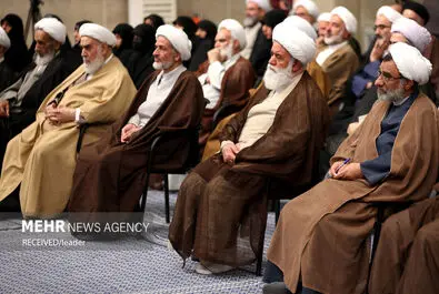 تصاویر دیدار اعضای کنگره علامه طباطبایی با رهبر انقلاب