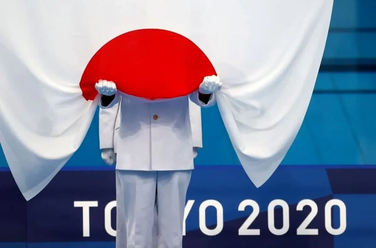  خواستگاری جذاب وسط فرودگاه