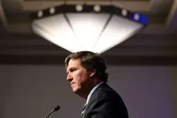 چهره رسانه‌ای نزدیک به ترامپ آمریکا با ایران مشکل دارد نه جمهوری اسلامی