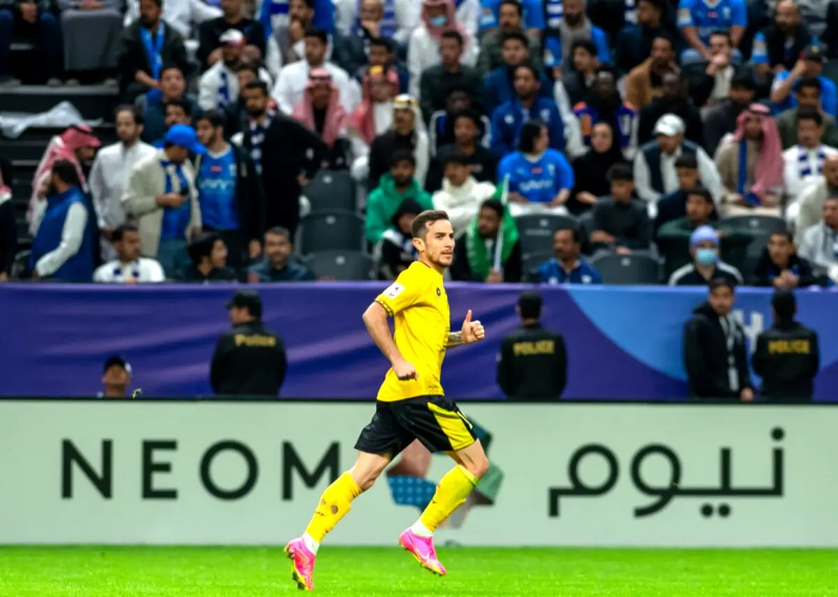 فرشاد احمدزاده پای رفتن به پرسپولیس را ندارد