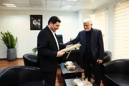 تصاویر دیدار عارف با معاونین اول سابق دولت‌ها