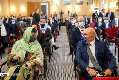 نشست روسای نمایندگی های سیاسی خارجی مقیم تهران با وزیر امور خارجه