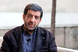 گپ عجیب ضرغامی با یک لوطی کلاه مخملی 