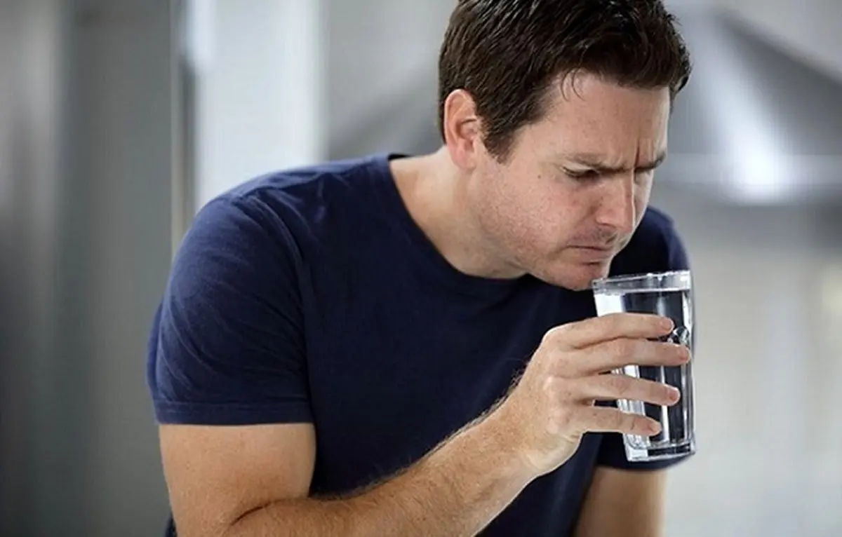 9 راهکار ساده برای از بین بردن بوی بد لیوان