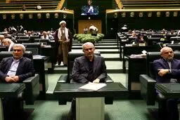 جزئیات جلسه رای اعتماد به وزیر پیشنهادی اقتصاد؛ مجلس وارد فاز بررسی نهایی شد