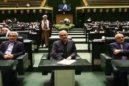 جزئیات جلسه رای اعتماد به وزیر پیشنهادی اقتصاد؛ مجلس وارد فاز بررسی نهایی شد