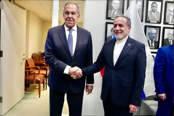 آنچه در گفت‌وگوی مهم عراقچی و و لاوروف گذشت