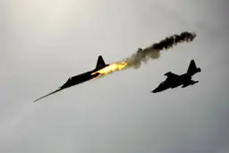 لحظه شکار جنگنده سوخو ۲۵ روسیه با موشک استینگر