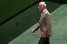 کدام نماینده تا به امروز در جلسات مجلس «غیبت» نداشته است؟