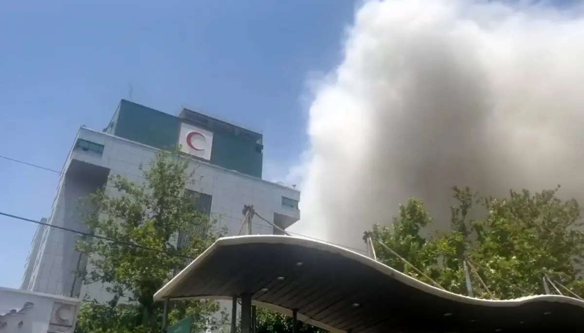 لحظه حمله رژیم صهیونیستی به اطراف ساختمان هلال احمر