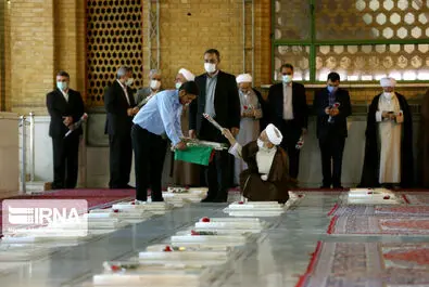 رئیس جمهور متخب در مرقد امام (ره)