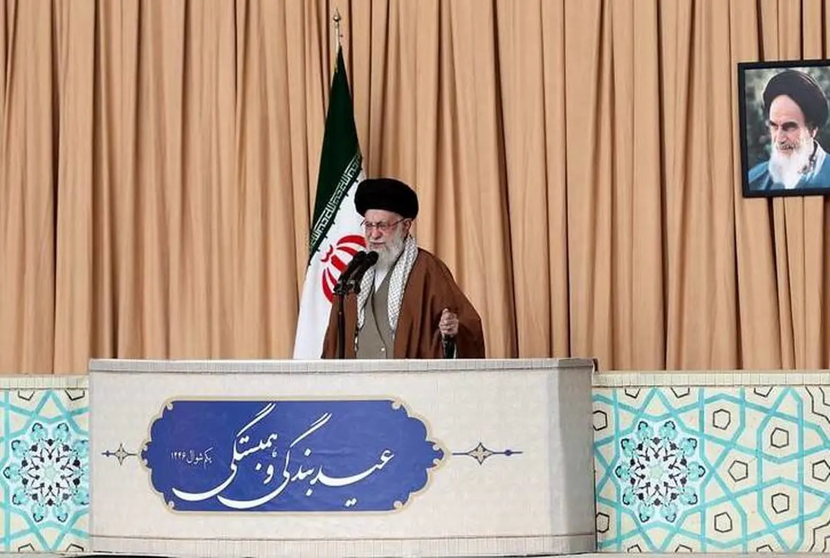 خطبه‌های نماز عید سعید فطر به امامت رهبر انقلاب