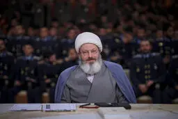 حجت الاسلام قاسمیان وارد فرودگاه امام خمینی شد + عکس