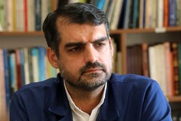 ادعای جنجالی منان رئیسی در خصوص یک نماینده: وقتی به مجلس آمد پا برهنه بود اما الان ۵۰ ملک دارد!