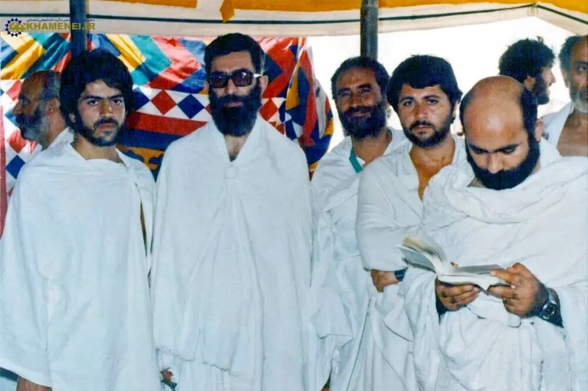 عکس خاص از رهبر انقلاب در مراسم حج