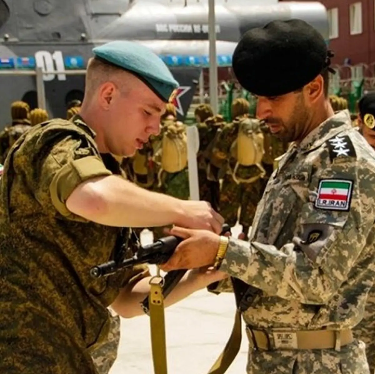 آیا ایران به روسیه موشک بالستیک داده است؟ | اوکراین: ایران ۲۰۰ موشک کوتاه برد به روسیه داده