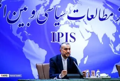 نشست روسای نمایندگی های سیاسی خارجی مقیم تهران با وزیر امور خارجه