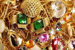 آخرین قیمت دلار و سکه در بازار (۱۴۰۰/۰۲/۰۸)