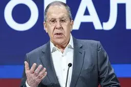 لاوروف: زلنسکی برای دیدار فوری با پوتین شرط می‌گذارد