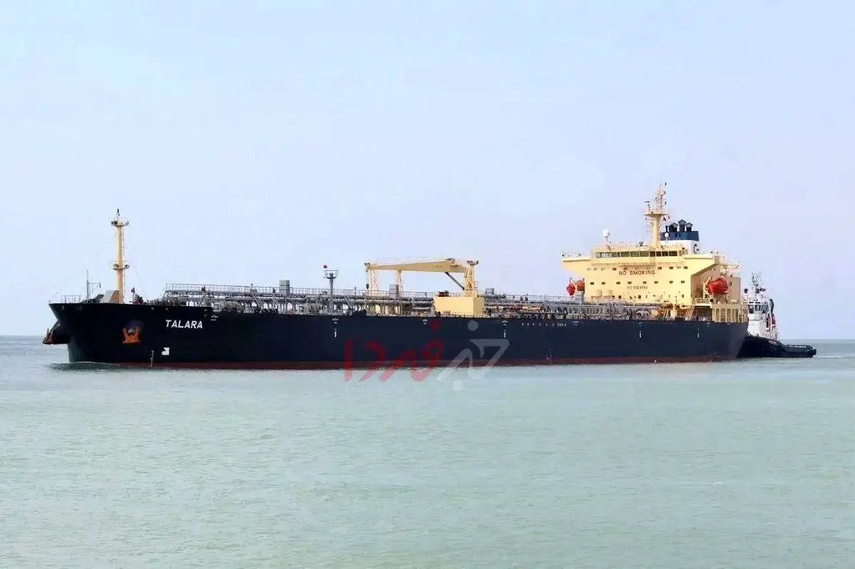 اولین عکس از کشتی تانکر۷۳ تنی توقیف شده در آب های ایران