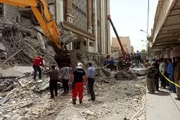 عکس | نمایی از ساختمان متروپل آبادان قبل از ریزش
