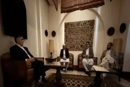 رئیس بانک مرکزی ایران در نشست پرحاشیه دیده شد+ عکس