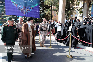 رهبر انقلاب دانشگاه‌ افسری