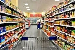 جزئیات جدید از بازار کالا‌های اساسی/ آغاز توزیع ماکارونی با قیمت‌های جدید