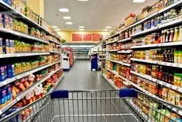 جزئیات جدید از بازار کالا‌های اساسی/ آغاز توزیع ماکارونی با قیمت‌های جدید