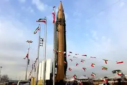نمایش موشک‌ عماد و پهپاد شاهد ۱۳۶ در راهپیمایی ۲۲ بهمن
